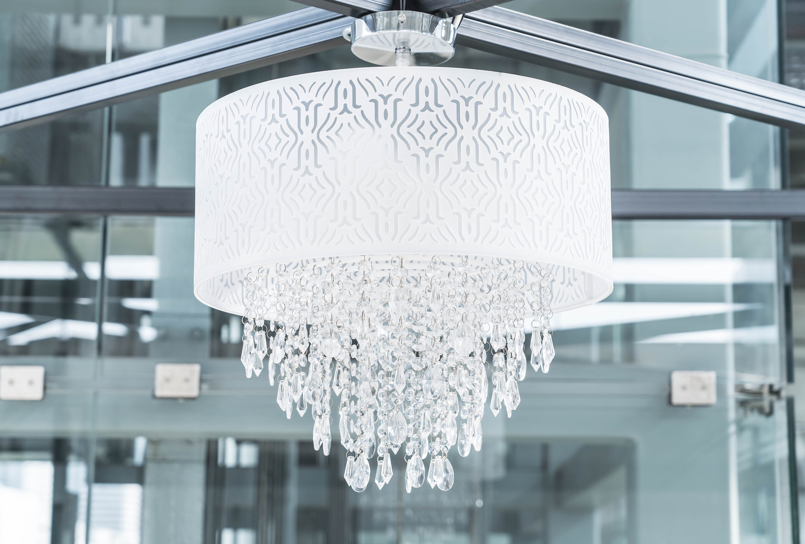 Oversized Statement Chandelier Small Room: 7 Best Ways to Transform Your Space (Proven Guide) 1 Oversized Statement Chandelier Small Room